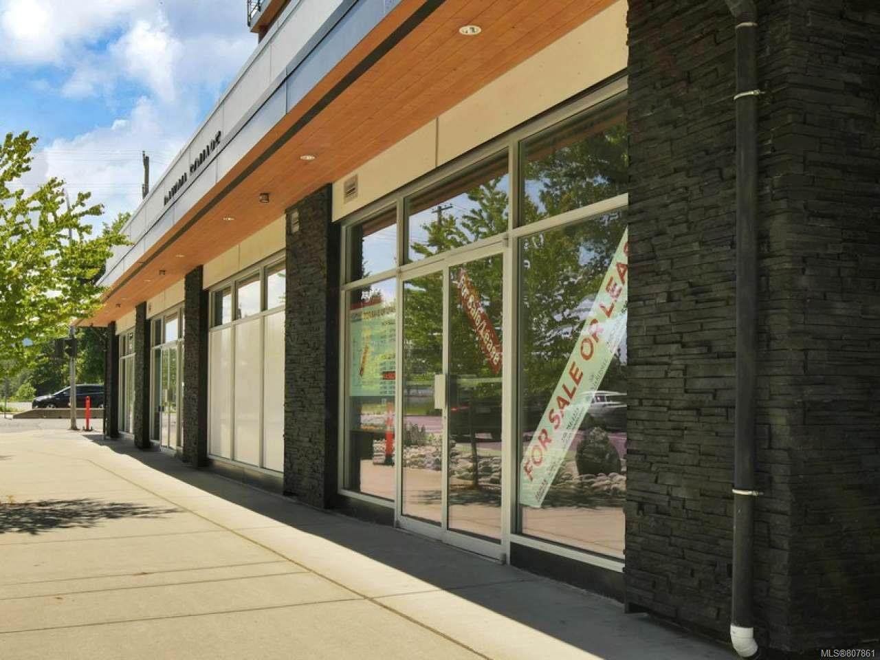 15 Canada Ave - Photo 1