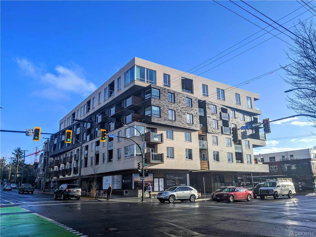 1101 Fort St - Photo 1