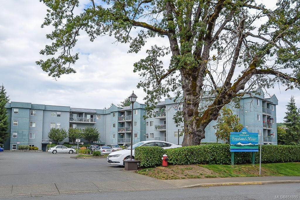 1050 Braidwood Rd - Photo 1