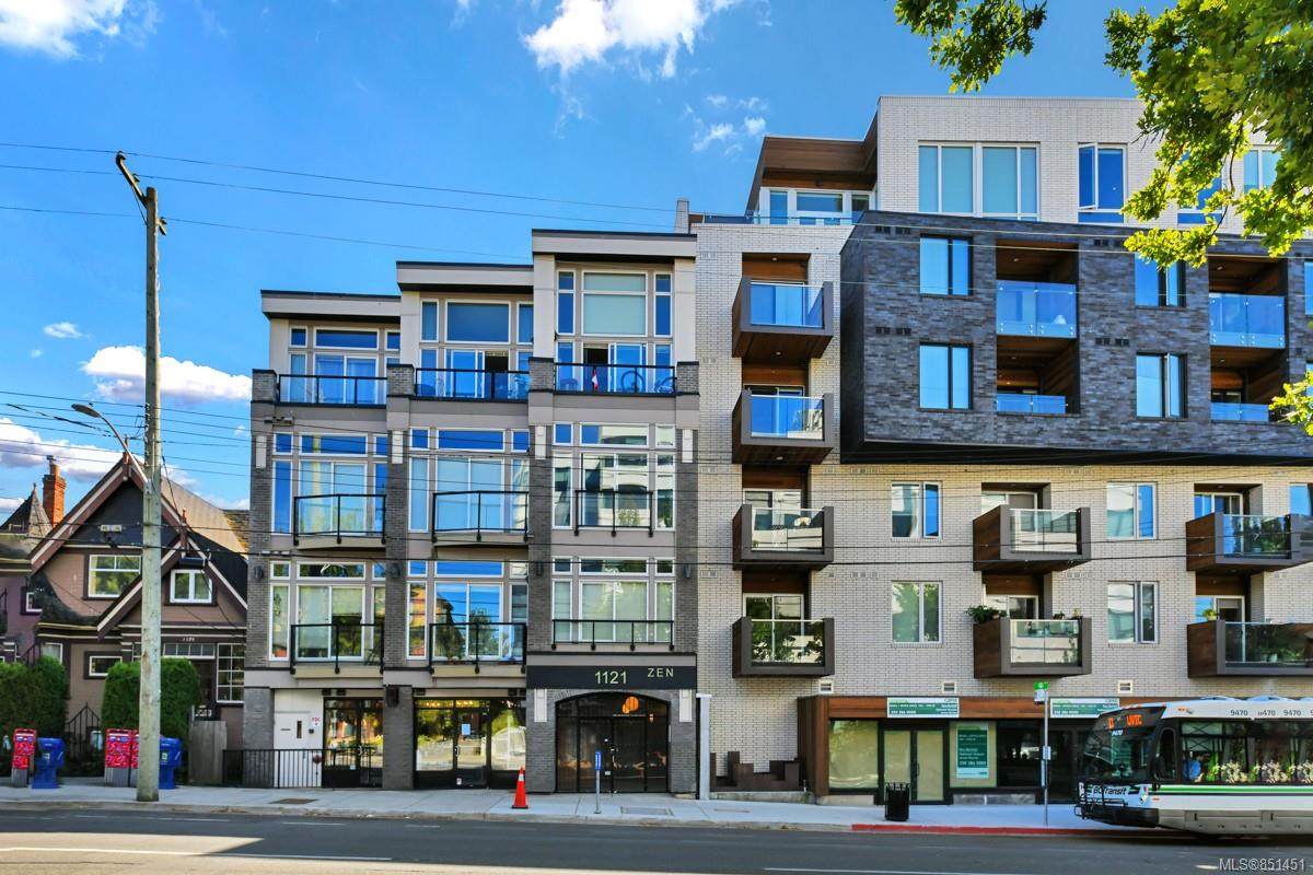 1121 Fort St - Photo 1