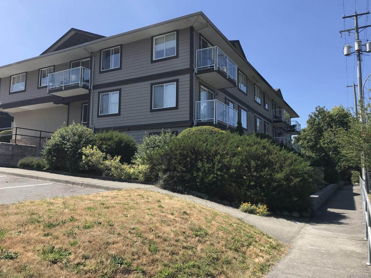 8 White St - Photo 1
