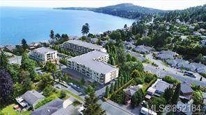 5118 Cordova Bay Rd - Photo 1