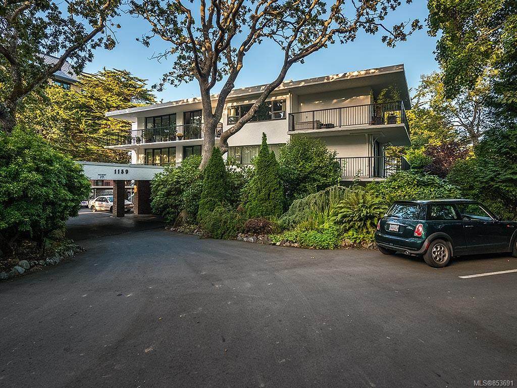 1159 Beach Dr - Photo 1