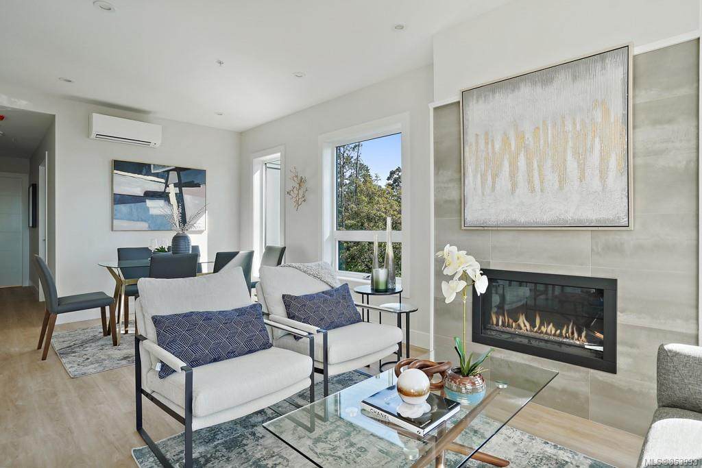 835 Dunsmuir Rd - Photo 1