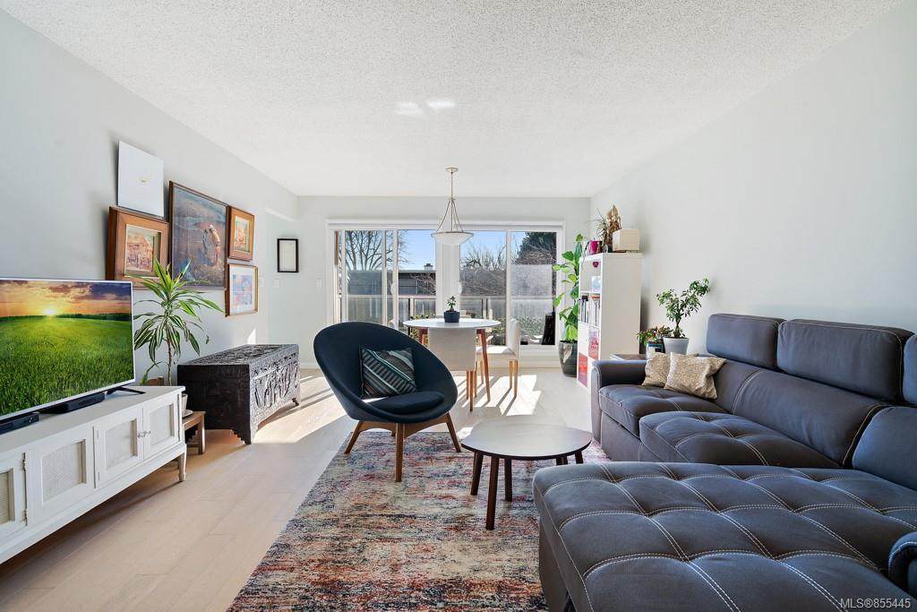 1166 Rockland Ave - Photo 1