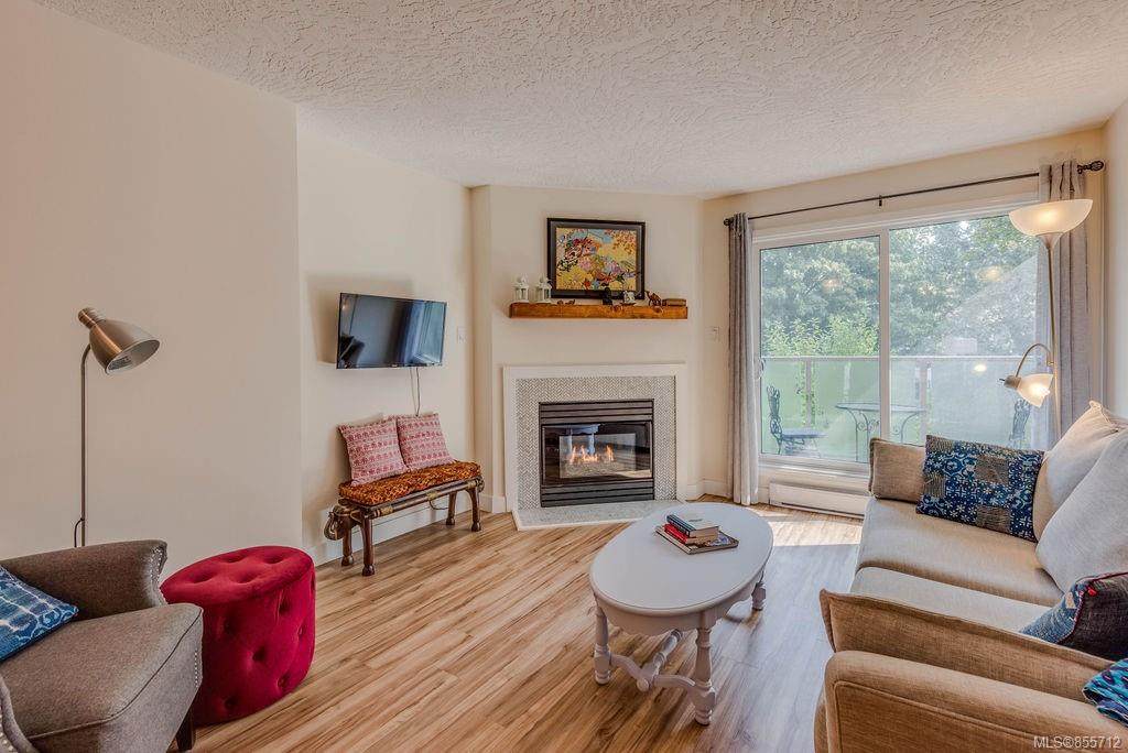 2710 Grosvenor Rd - Photo 1
