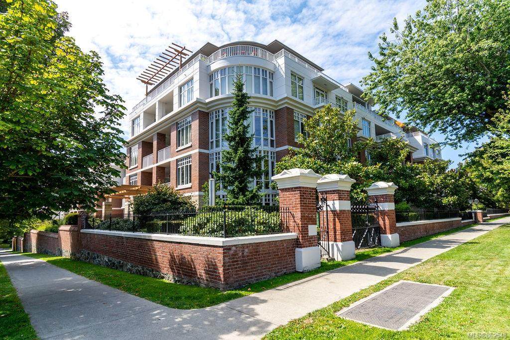 999 Burdett Ave - Photo 1