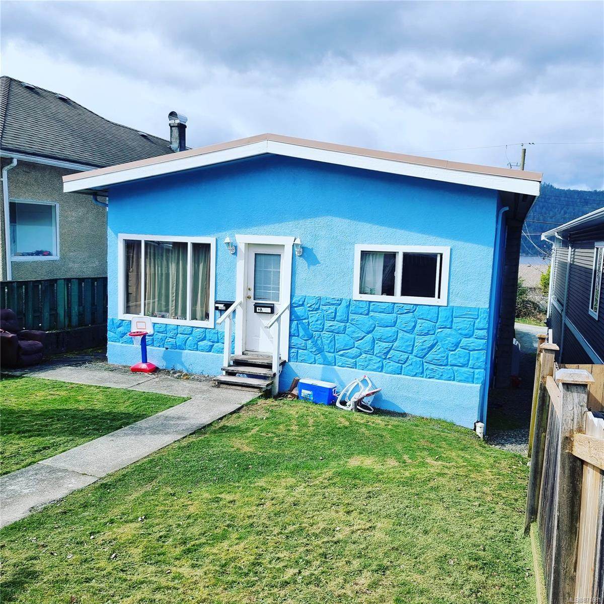 2580 2nd Ave - Photo 1
