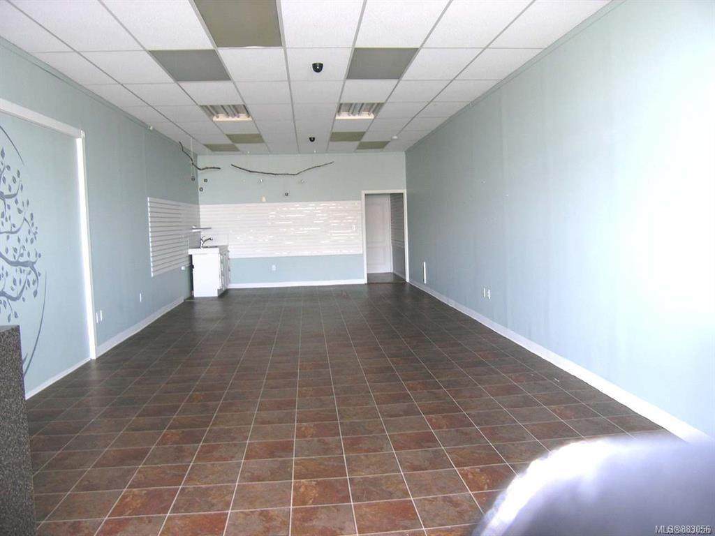 7035 Market St - Photo 1