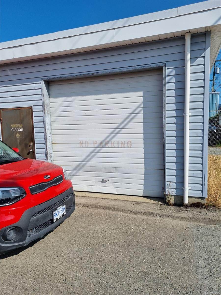 3575 3rd Ave - Photo 1