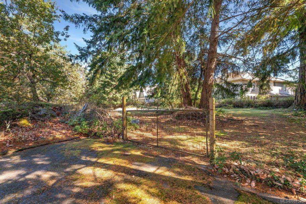 3912 Sheret Pl - Photo 1