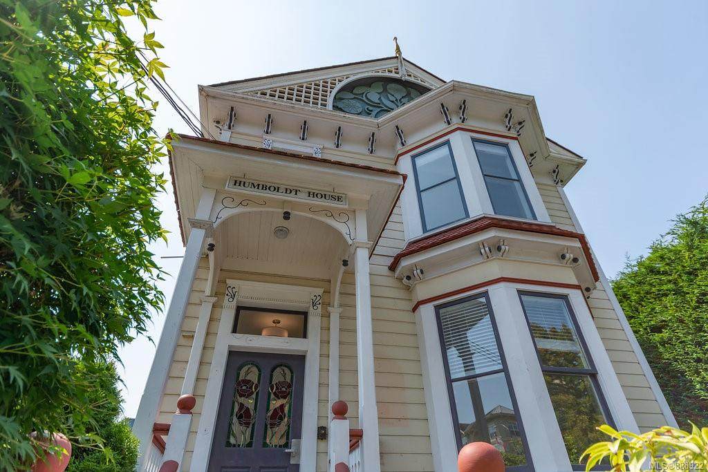 867 Humboldt St - Photo 1