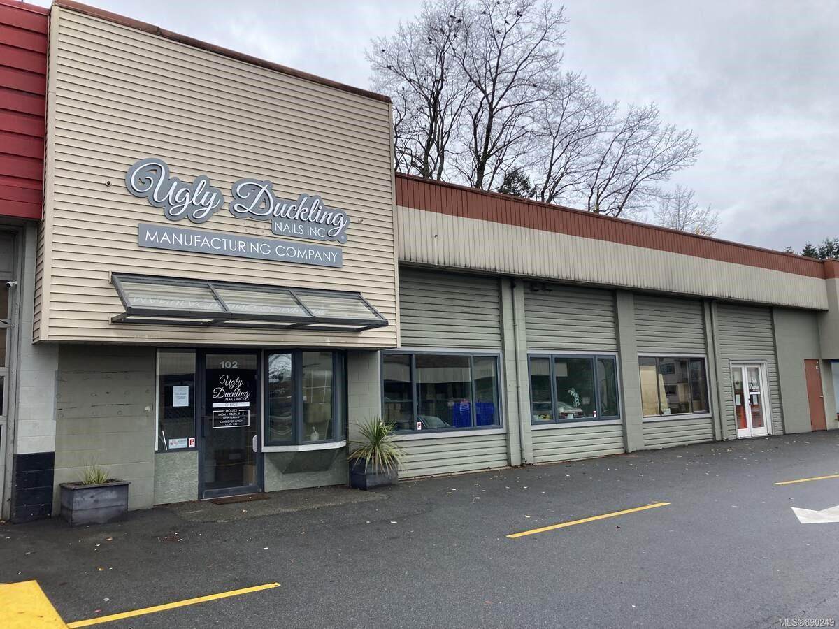 1830 Island Hwy - Photo 1