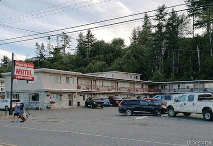 920 Island Hwy - Photo 1