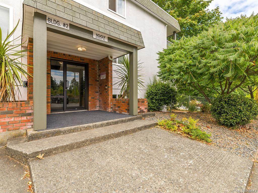 1007 Bowen Rd - Photo 1