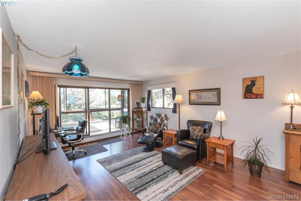 1000 Esquimalt Rd - Photo 1