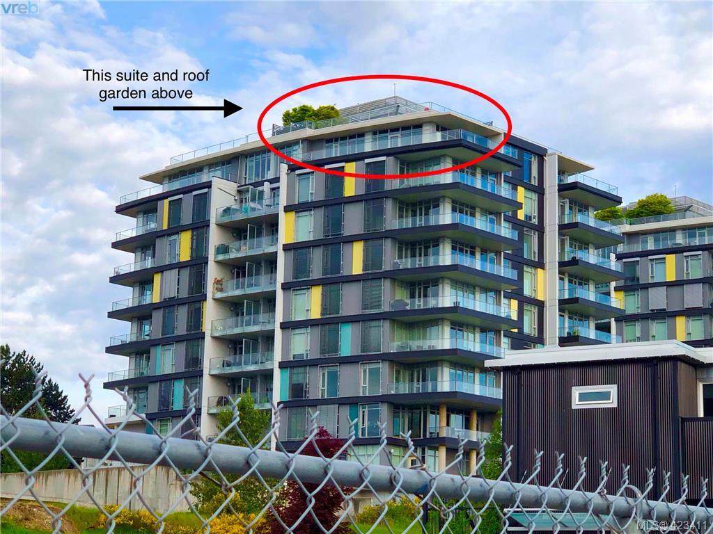 373 Tyee Rd - Photo 1