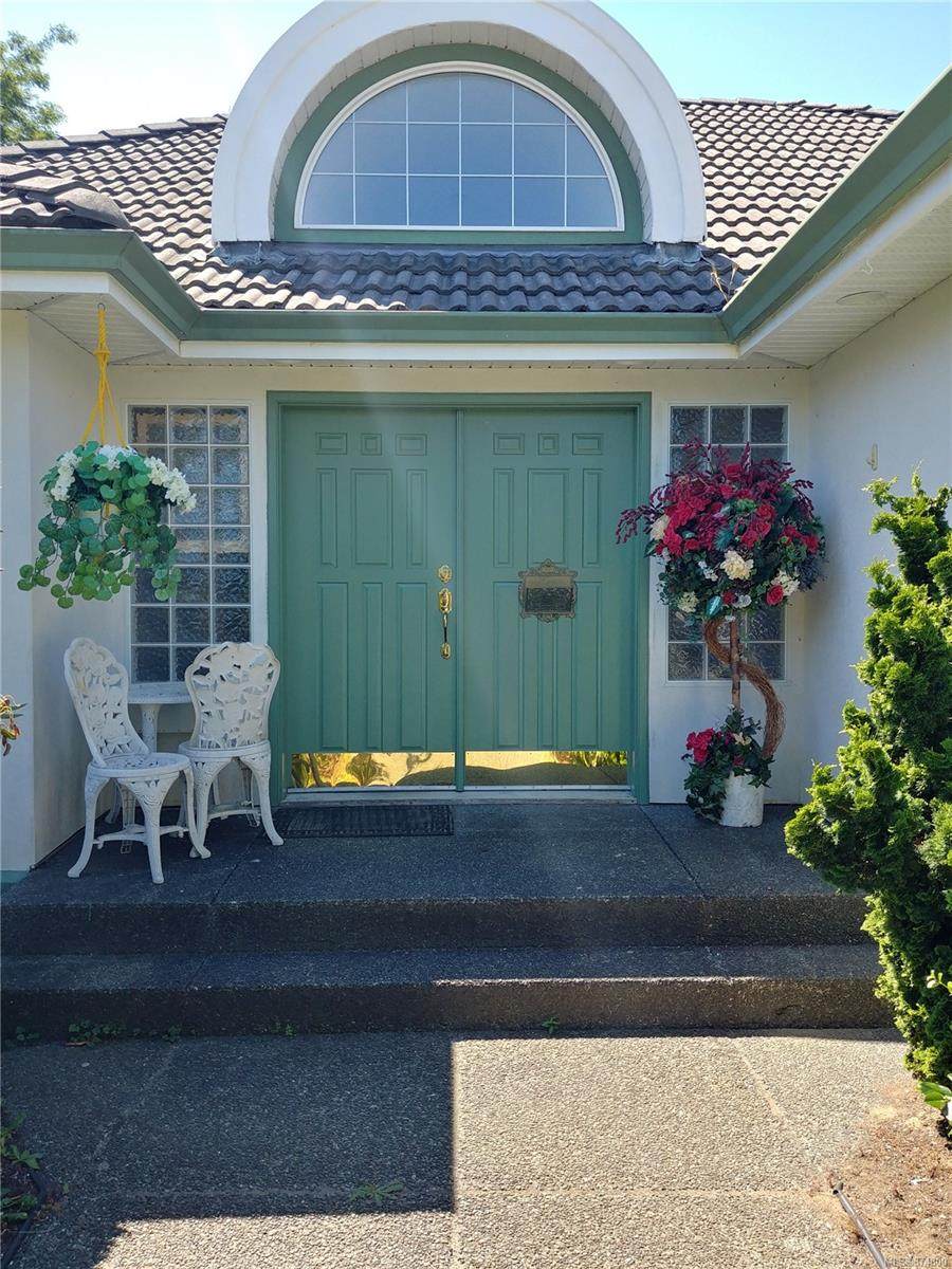 1991 Fairway Dr - Photo 1