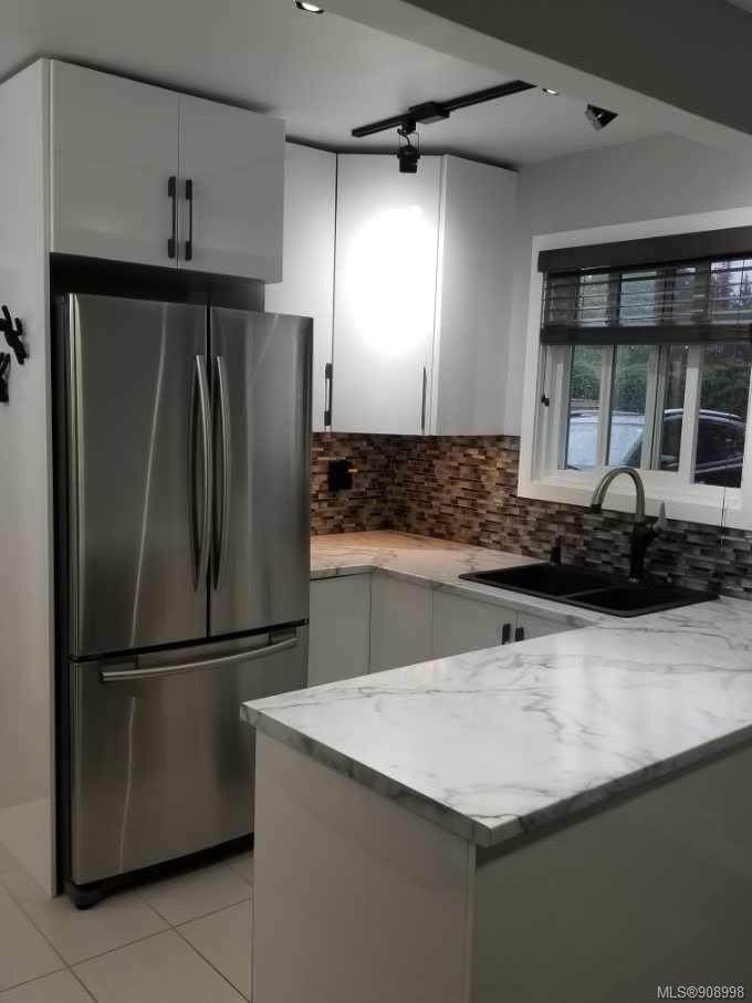 2045 Gatewood Rd - Photo 1