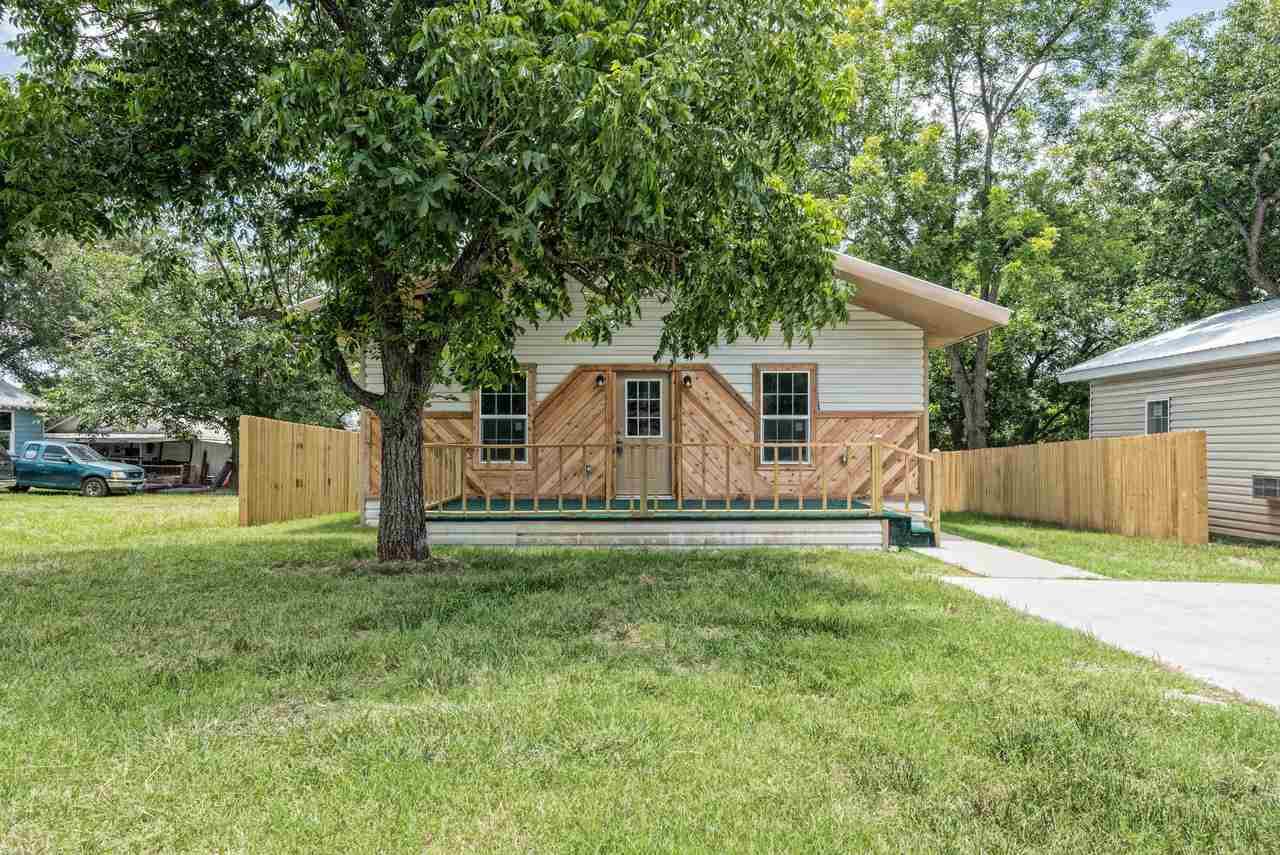 1536 Mcferrin Ave - Photo 1