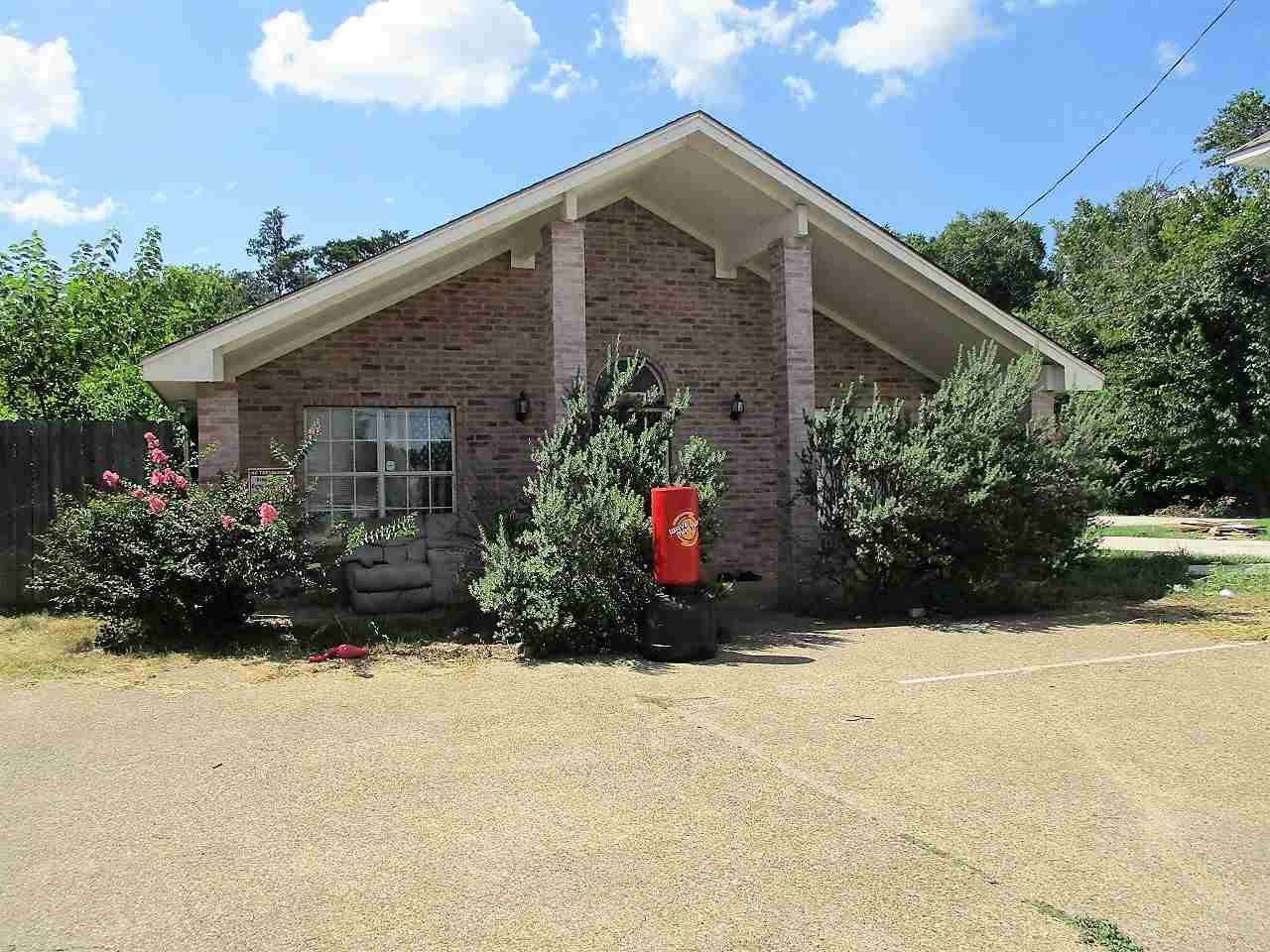 1307 Daughtrey Ave - Photo 1