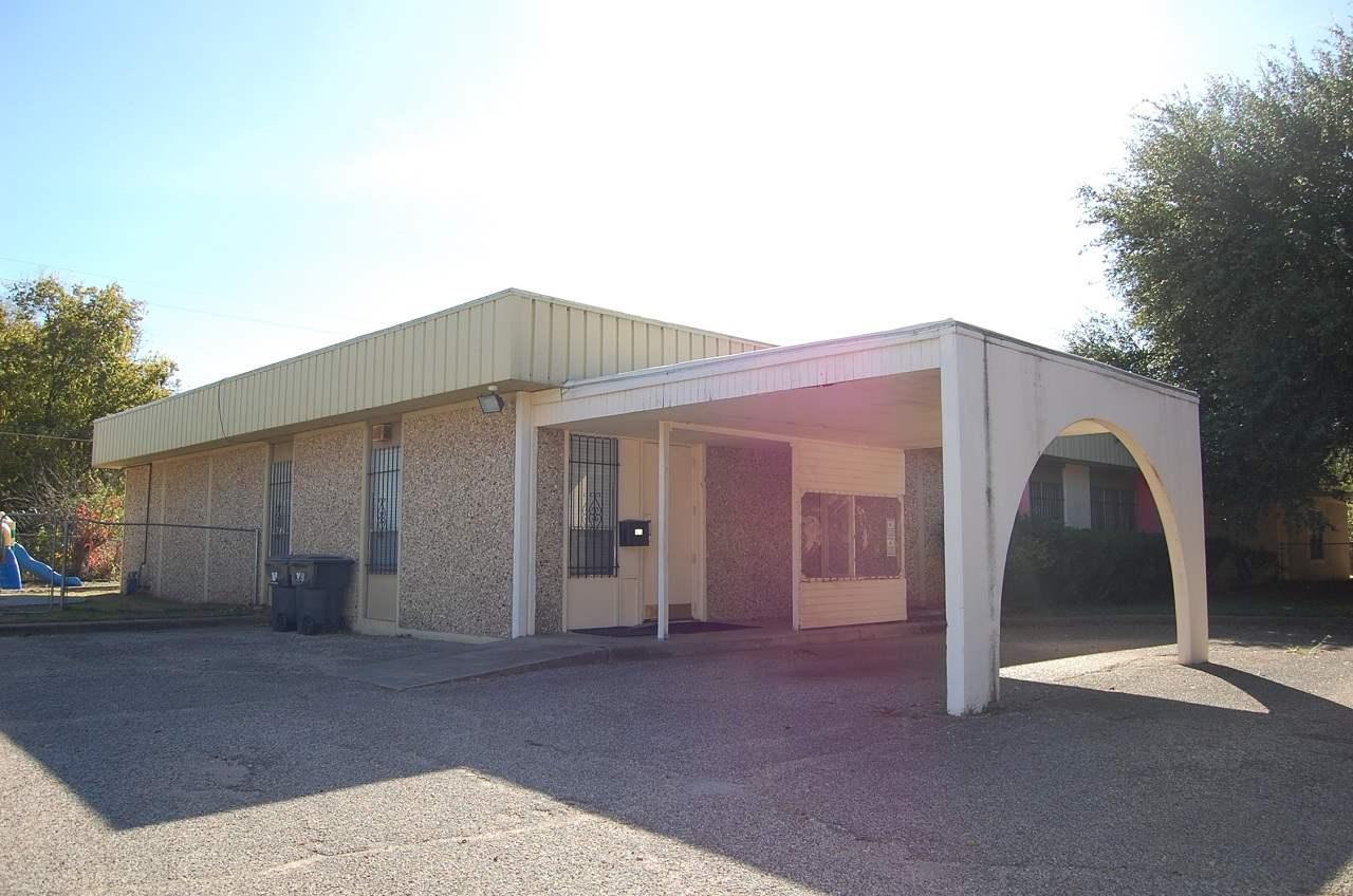 125 Carver Ave - Photo 1