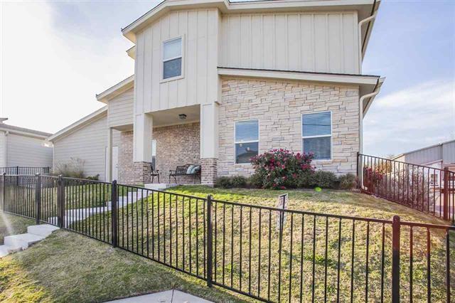 407 Bosque Boulevard - Photo 1