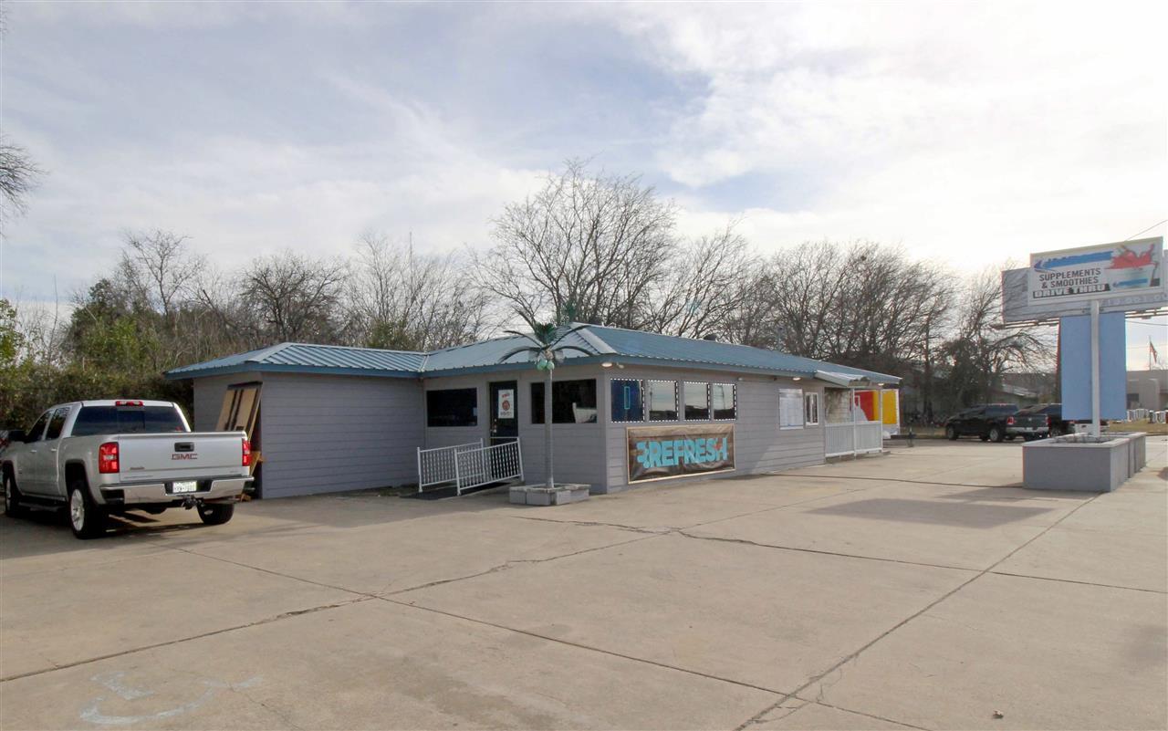 1100 La Salle Avenue - Photo 1