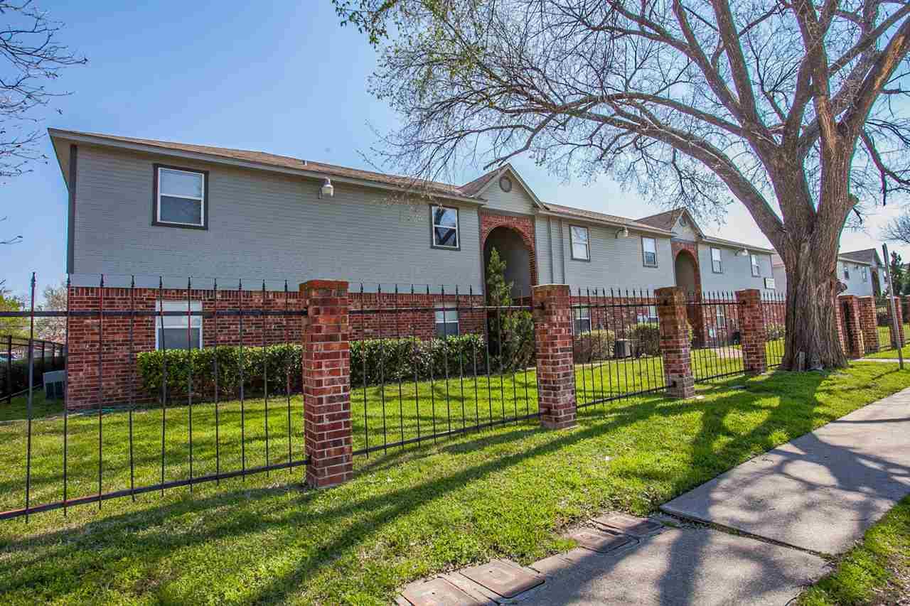 1226 James Avenue - Photo 1