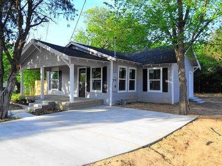 3105 27Th - Photo 1