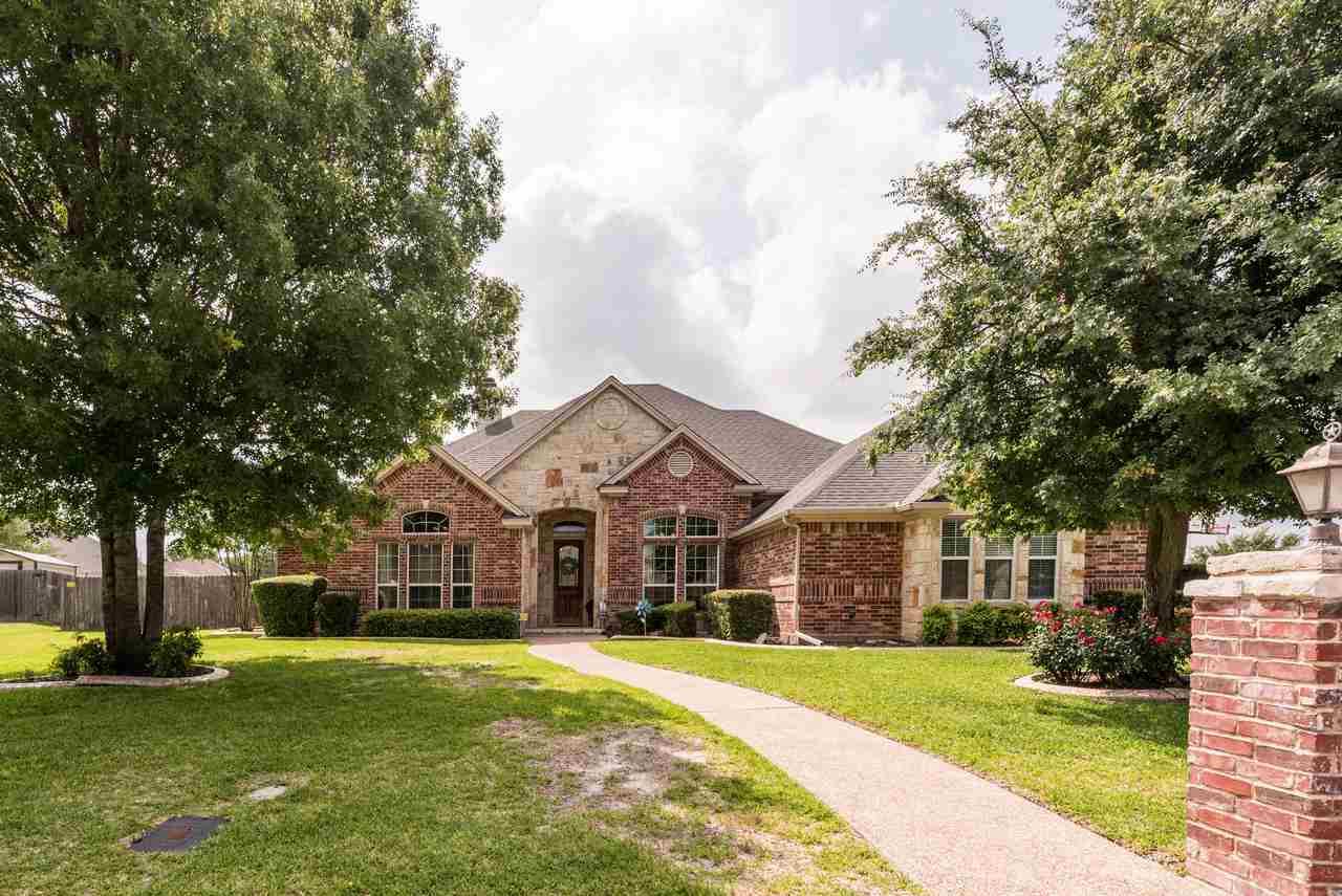 208 Daybreak Way - Photo 1