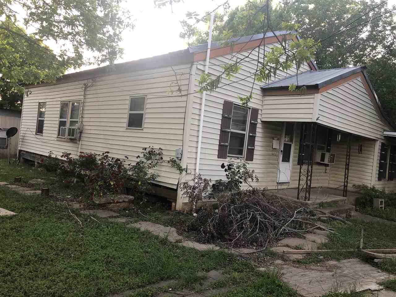1031 Main St - Photo 1