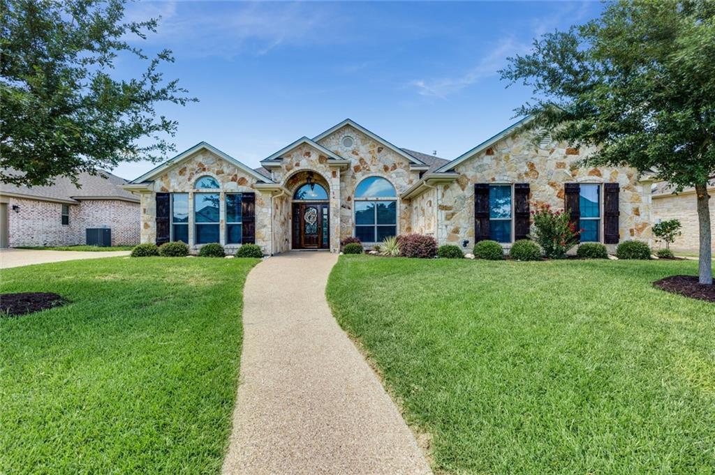 413 Silver Spur Trail - Photo 1