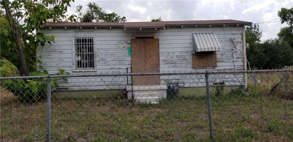 621 Johnson Street - Photo 1