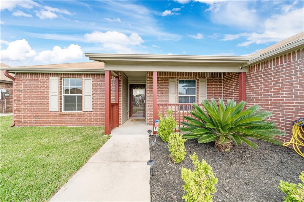 2107 Lincoln Court - Photo 1