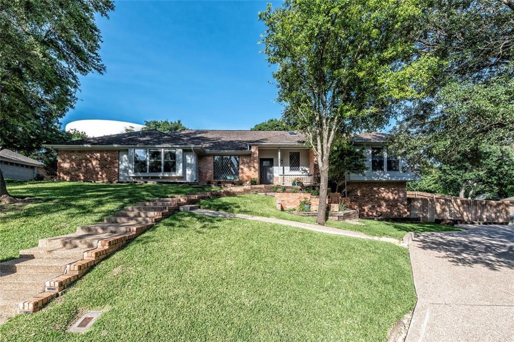 407 Woodfall Drive - Photo 1