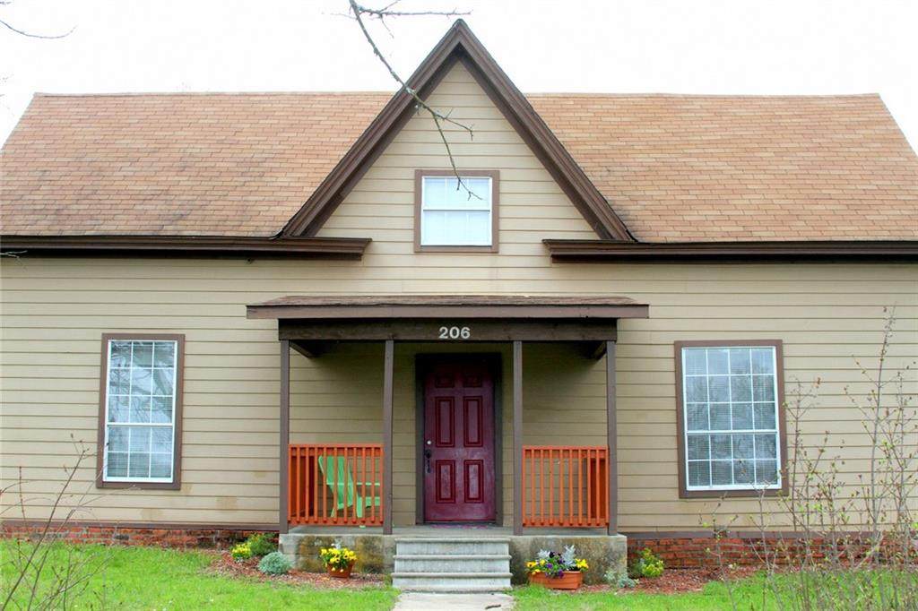 206 Cleveland - Photo 1