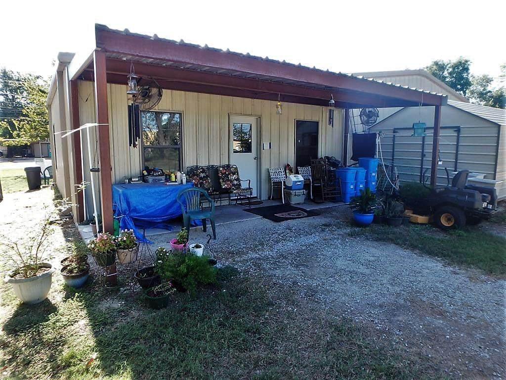 101 Trinity Street - Photo 1