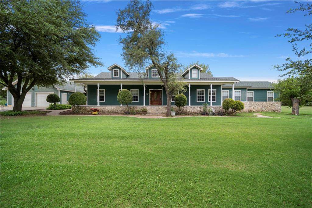 384 Highland Parkway - Photo 1