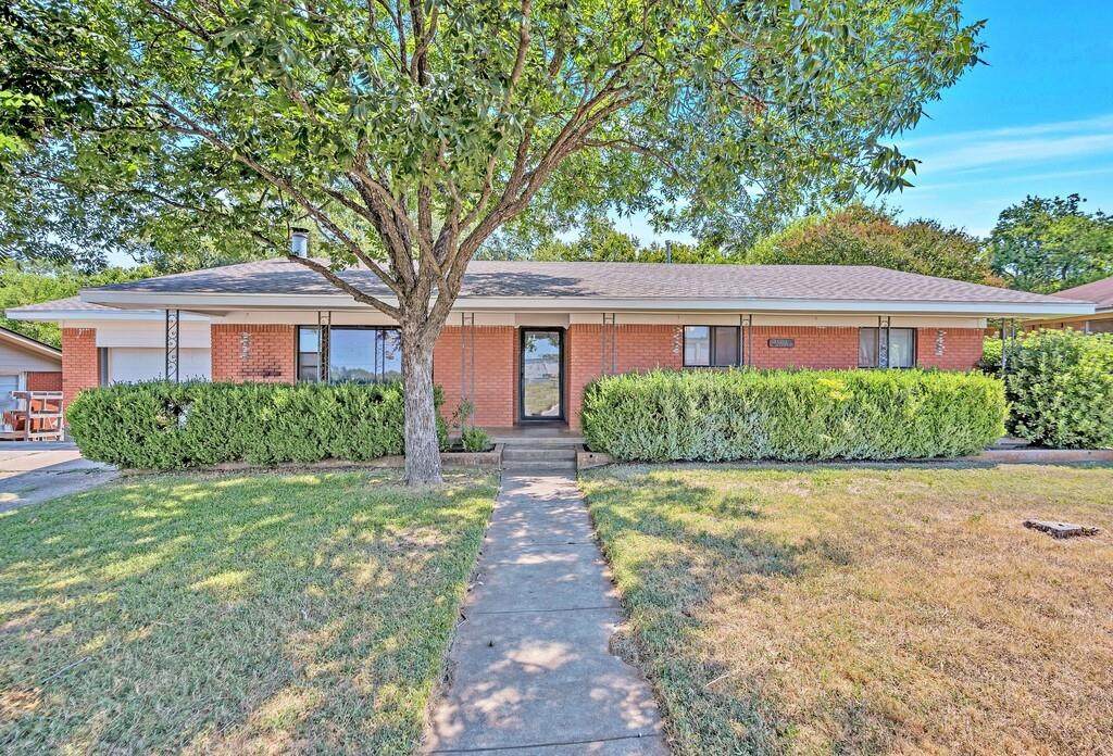 109 Mclendon Drive - Photo 1