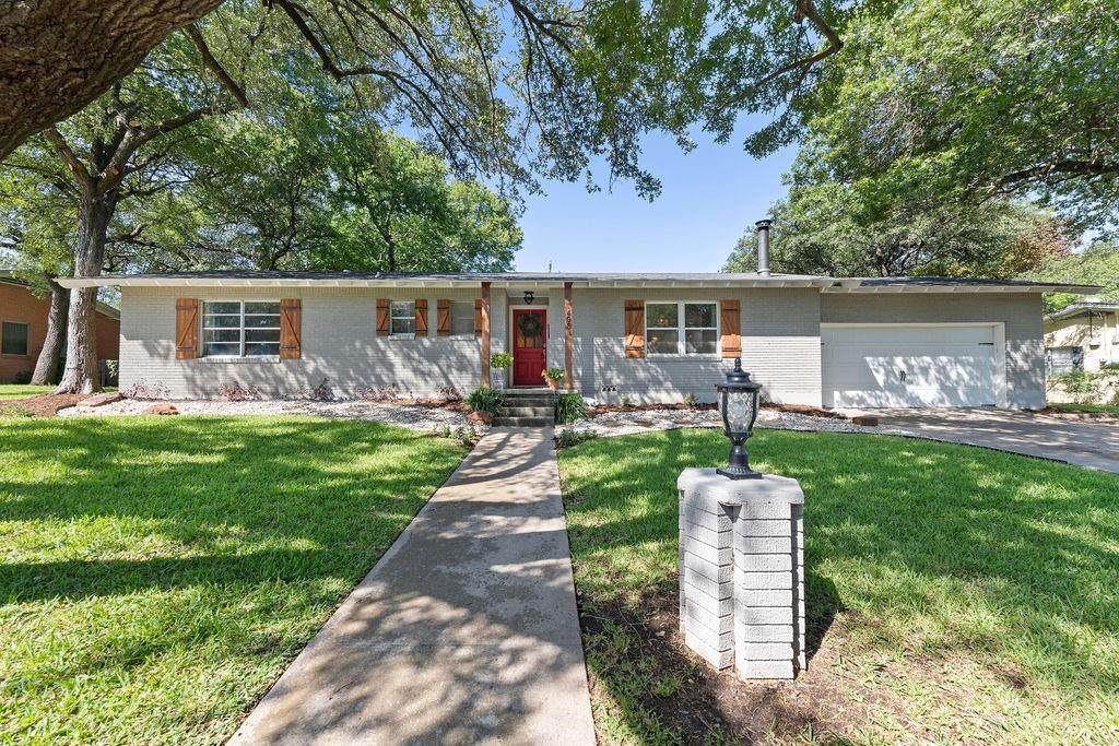 408 Wayne Drive - Photo 1