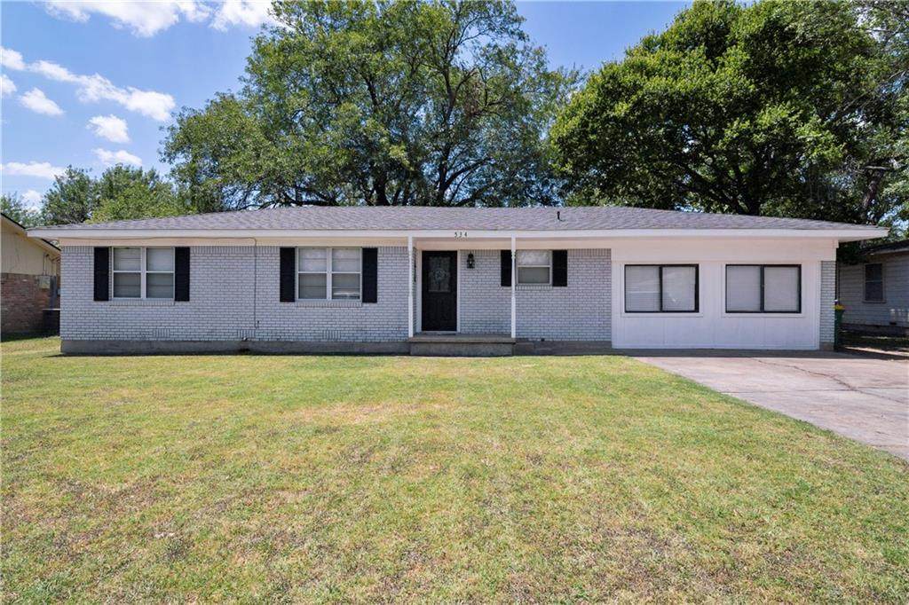 534 Stefka Drive - Photo 1