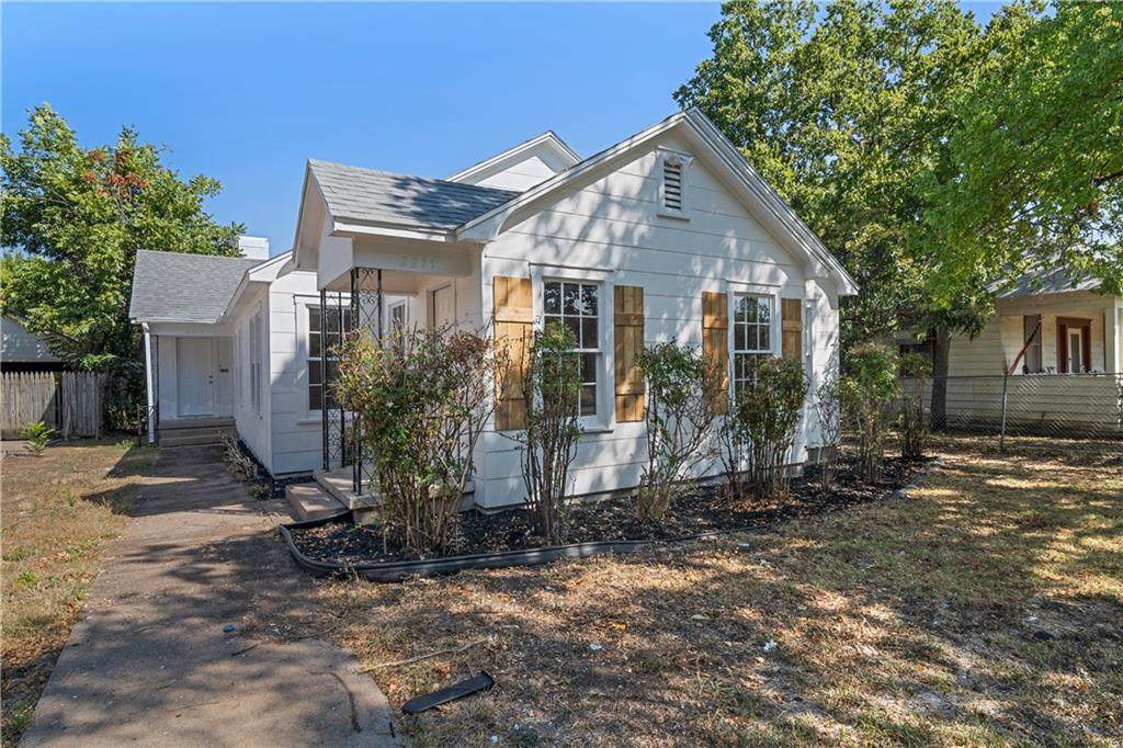 2211-2213 Parrott Avenue - Photo 1