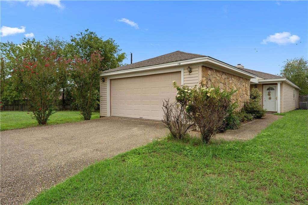 807 Fort Gates Drive - Photo 1