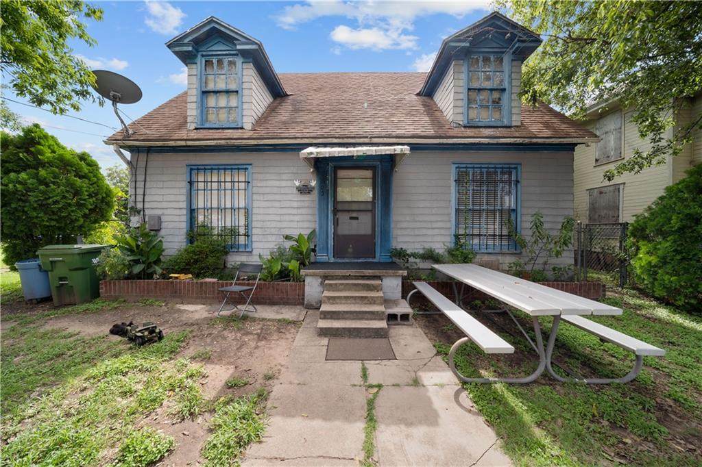 705 9th Street - Photo 1