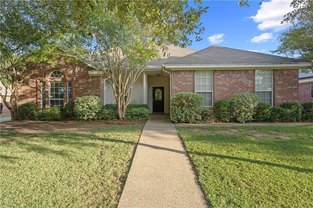 612 Yukon Pass Drive - Photo 1