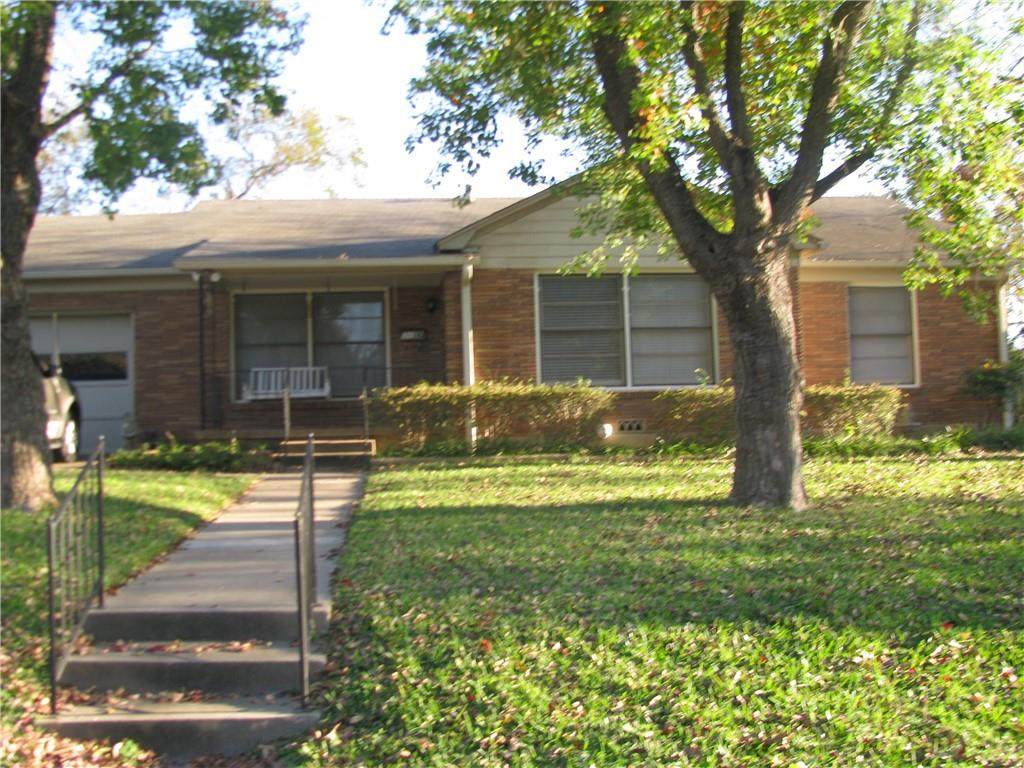 3108 Lyle Avenue - Photo 1