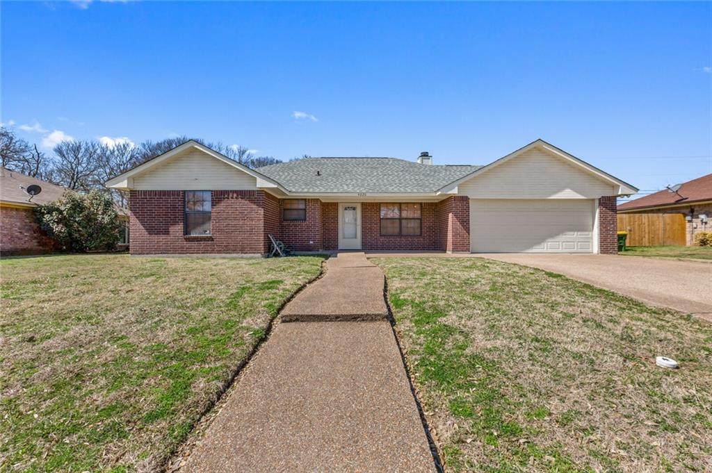 4620 Lexington Street - Photo 1