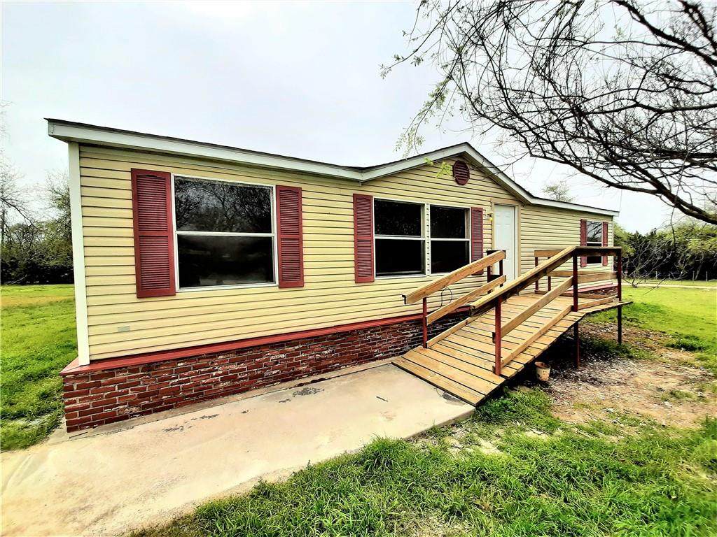 104 Happy Lane - Photo 1