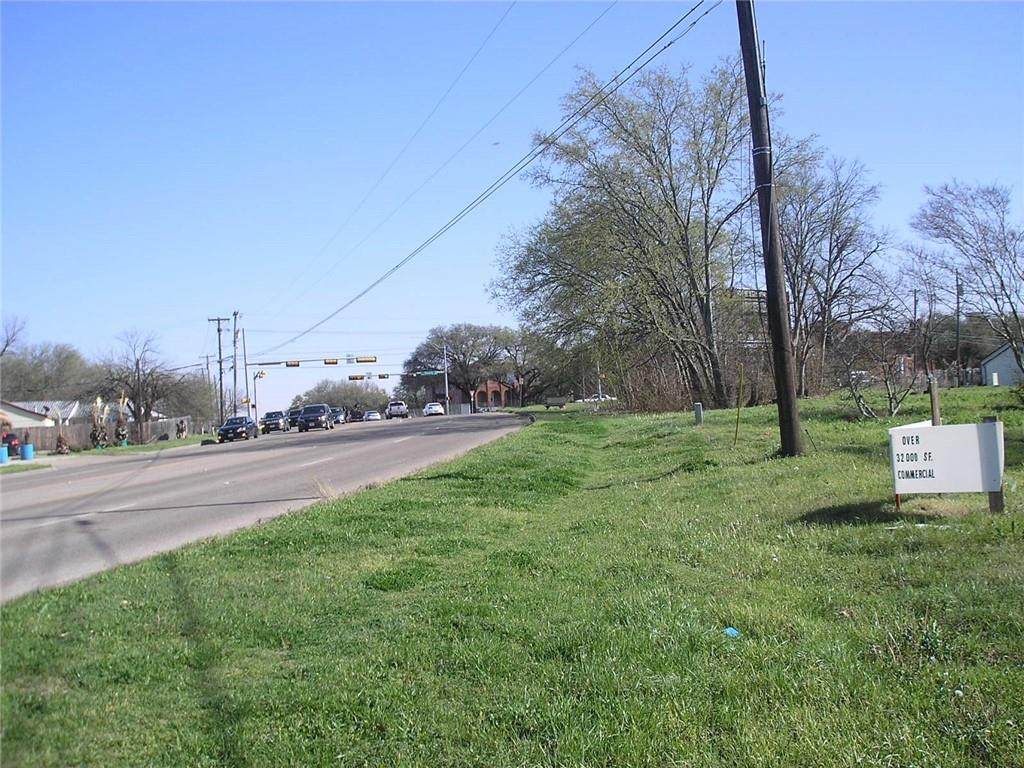 105,107,109,111 Victory Drive - Photo 1